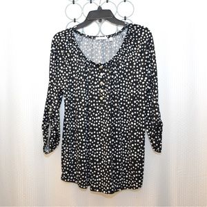 Notation black with white polka dots